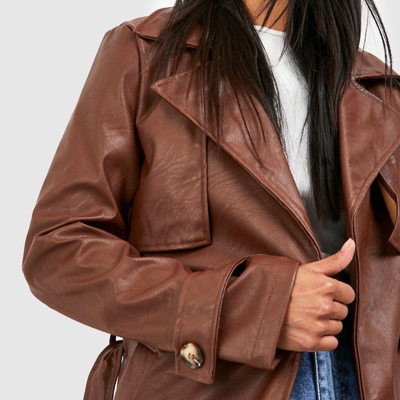 NWT Boohoo BELTED FAUX LEATHER TRENCH COAT - Picture 2 of 3